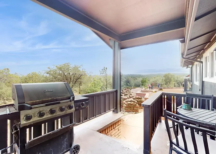 Golf, Hike & More! Sprawling Retreat In Show Holiday home *