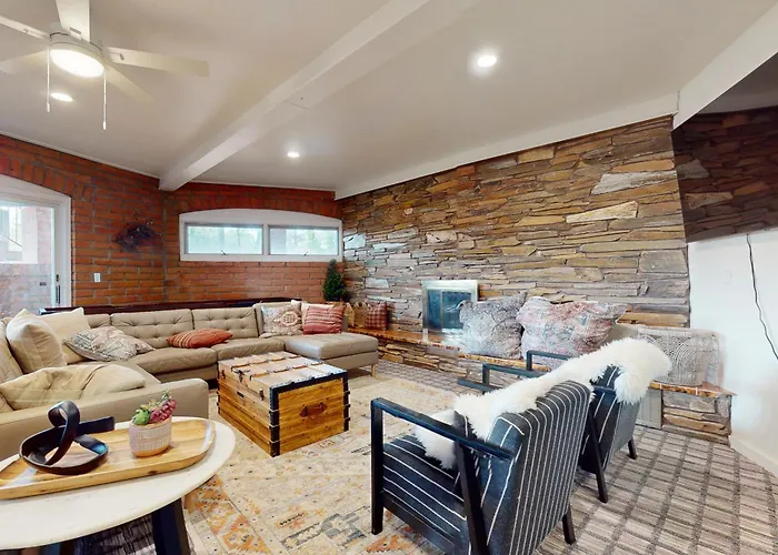 Holiday home Golf, Hike & More! Sprawling Retreat In Show