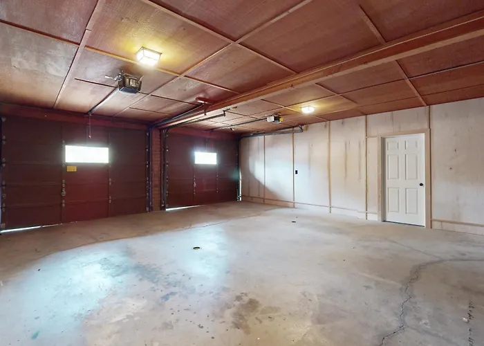 Golf, Hike & More! Sprawling Retreat In Show * Show Low