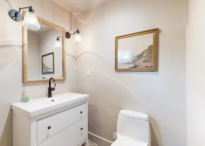 Golf, Hike & More! Sprawling Retreat In Show *